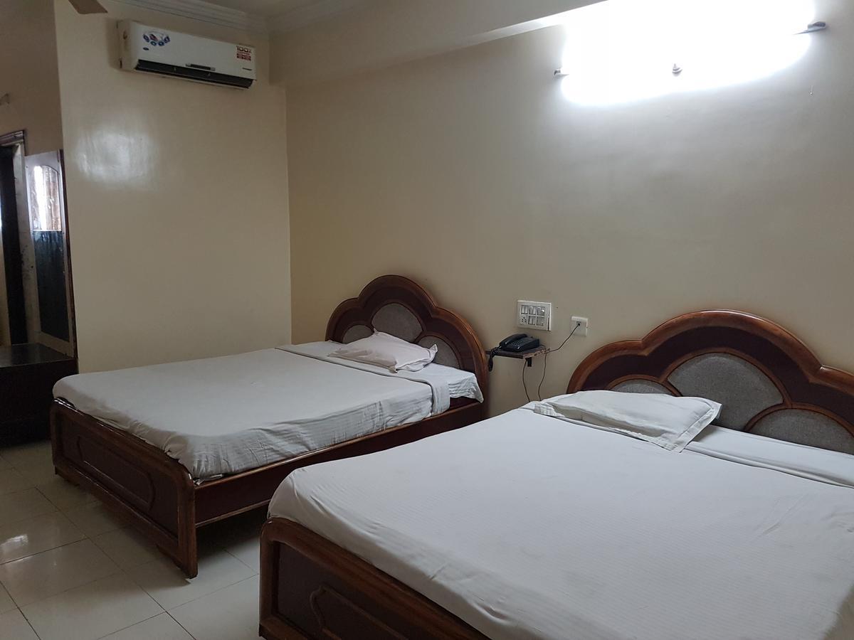Sahasra Residency Hotel Hyderabad Eksteriør billede