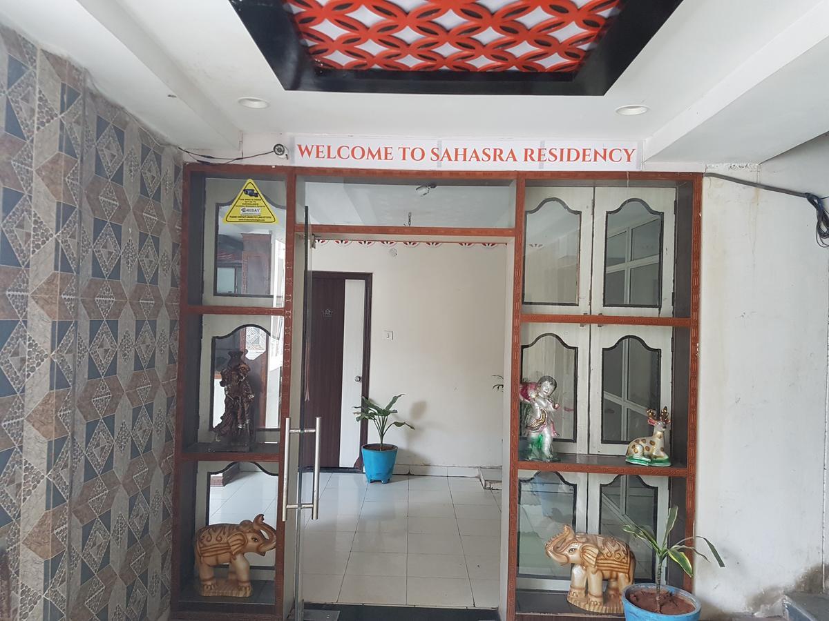 Sahasra Residency Hotel Hyderabad Eksteriør billede