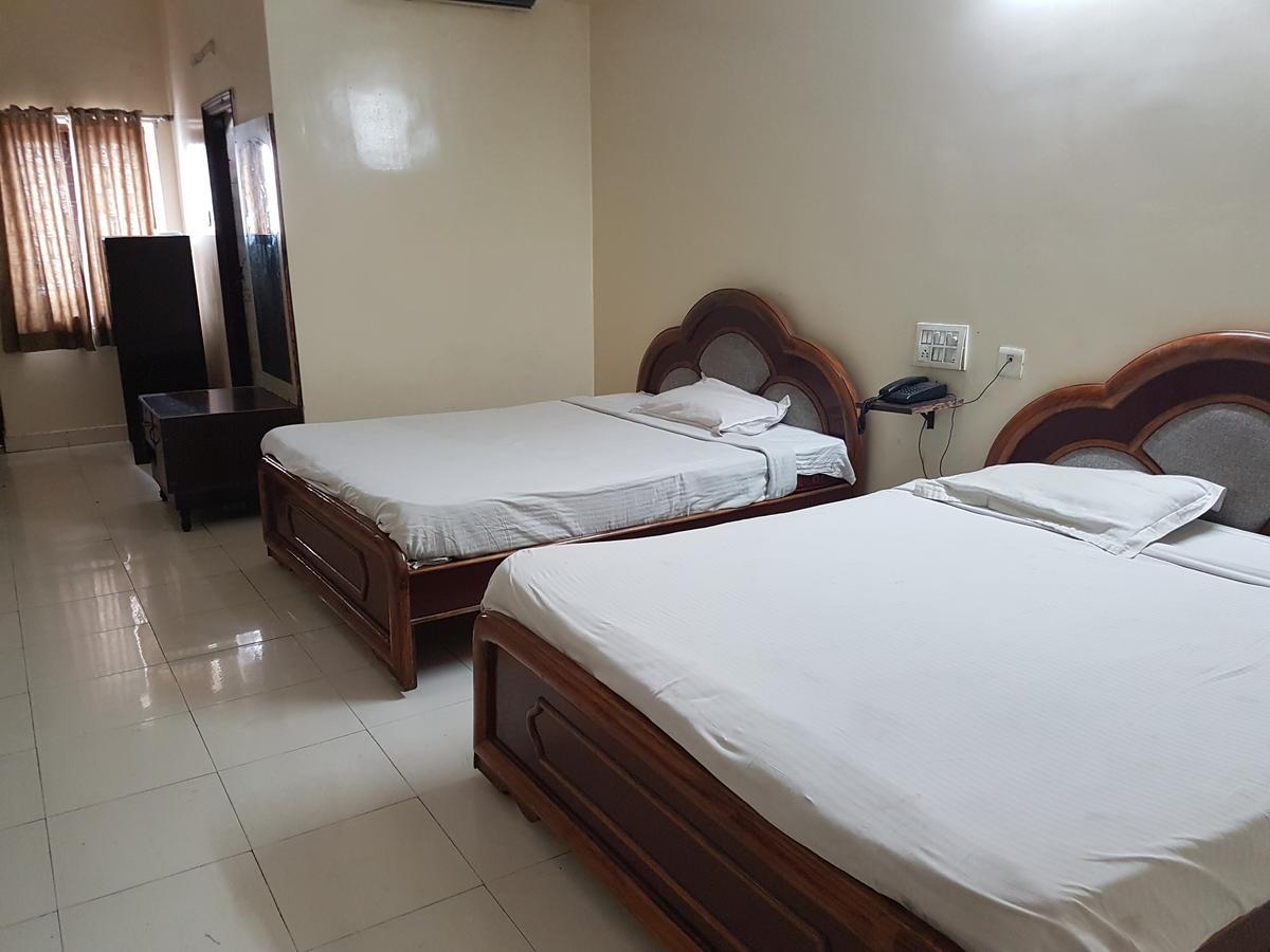 Sahasra Residency Hotel Hyderabad Eksteriør billede